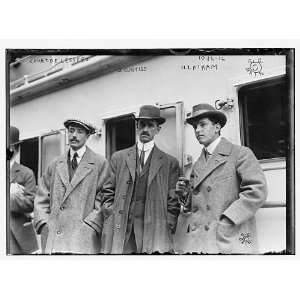  Count de Lesseps,G. Curtiss,H. Latham on train platform 