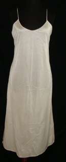 White Vanity Fair long gown~10 717~Nylon~ SZ 34  