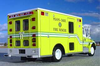 VR   MIAMI DADE FIRE RESCUE EMS / AMBULANCE First Gear  