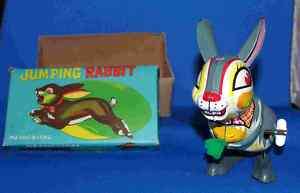   JAPAN TIN LITHO WINDUP ANIME EASTER BUNNY IN ORIGINAL BOX, WORKS GREAT