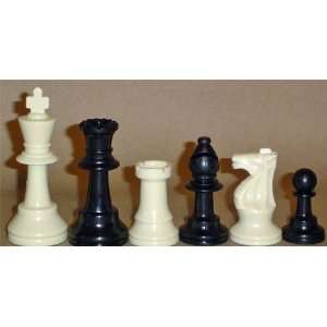   Chess Set   Camo Bag, Chess Pieces and Green Board Toys & Games