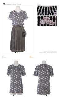 Page137 Vintage Style Flower Wallpaper Womens T shirt   Designer Brand 