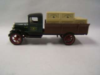 Ertl John Deere 1931 Hawkeye Crate Delivery Truck 1/34  