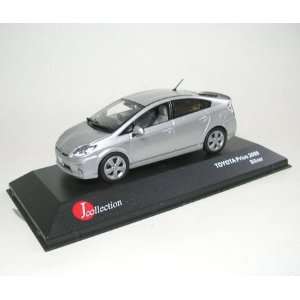  Toyota Prius Hybrid in silver. Rigth Hand Drive. JC204 Toys & Games