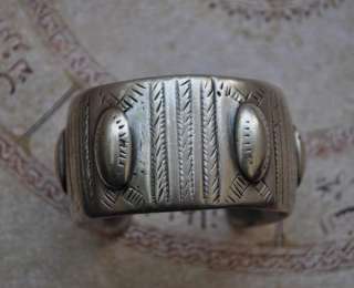Vintage Bedouin Egyptian solid silver cuff bracelet A  