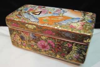   CHINESE EXPORT ROSE MEDALLION SCHOLARS COVERED BOX~GOLD~BUTTERFLY
