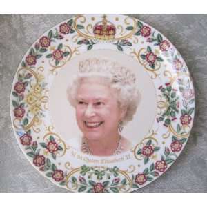 Queen Elizabeth Diamond Jubilee Plates   Set of 2 