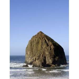Haystack Rock, Cannon Beach, Oregon, United States of America, North 