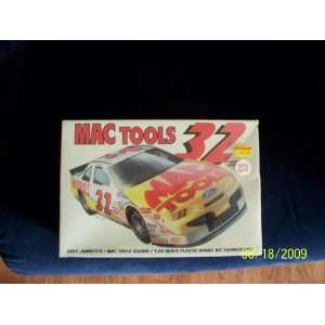   Jarretts Mac Tools #32 124 Scale Plastic Model Car Kit Toys & Games