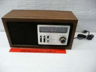 Zenith h422p Solid state Radio Vintage Nice korea  