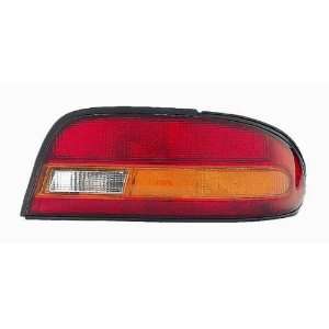 11 1919 00 1993 1994 Nissan Altima Tail Light Assembly (For vehicles 