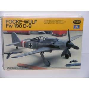  German WW II Focke Wulf Fw 190 D 9 Model Aircaft Kit 