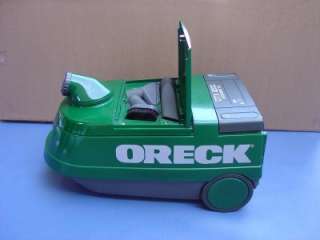 High Speed Oreck DTX 1200 Dutch Tech vacuum with Attachments 