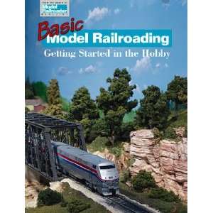  Kalmbach   Basic Model Railroading (Books) Toys & Games