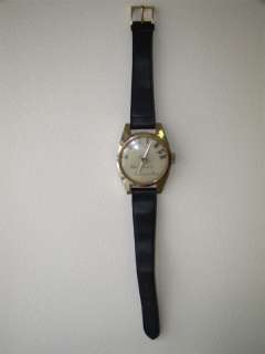 Vintage Giant 32 Wrist Watch Transistor Radio Japan  