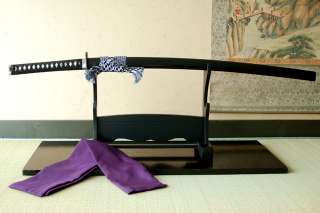 All swords in the Katana collection are NOT RAZOR EDGE . The sword 