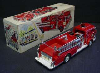 VINTAGE 1976 77 HESS TOY FIRE TRUCK W/ BOX MUST SEE  