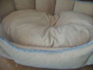 40 WINKS DESIGNS med sized dog bed GUC corded pillow ~~  