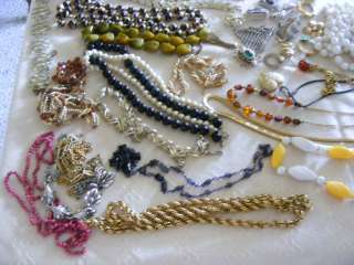   Vintage Costume Estate Jewelry Rings ERs Brooch Bracelet Necklce Lot