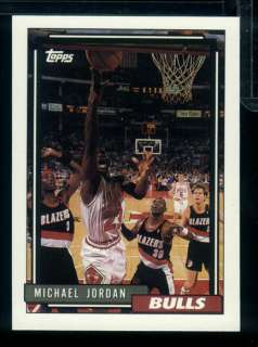MJ) 1992 93 Topps MICHAEL JORDAN *Bulls* #141 HOF  