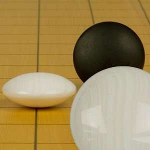  Shell and Slate Go Stones   Moon (Tsuki) 9.8mm (size 35 