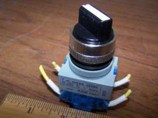 This is a USED IZUMI Selector Switch 41 10569 with Contacts HW C10 