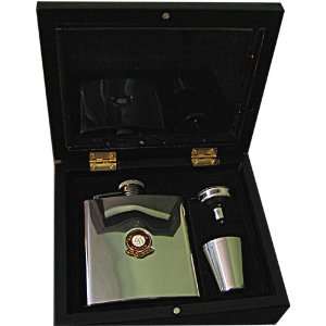   The Red Devils Football Club 6Oz Hip Flask Gift Set