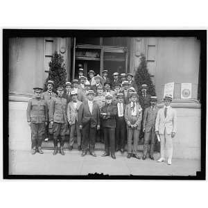   MEXICAN NEWSPAPERMEN. GEORGE CREEL OF U.S., RIGHT 1918