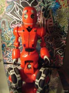 ROBOT WowWee Tribot Talking Companion NO REMOTE  