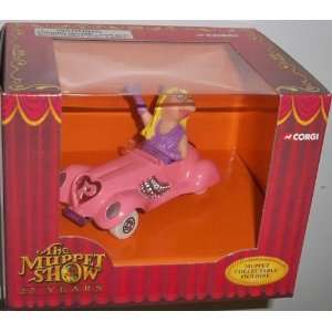   Miss Piggy Car Collectable Figurine (Muppet Show 25 Years) Toys